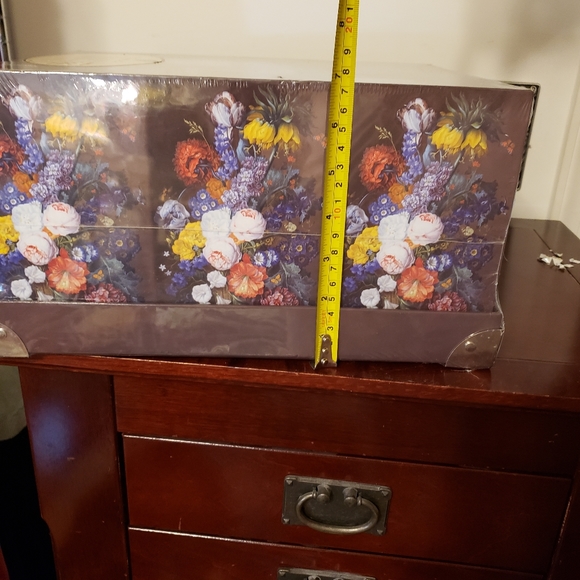 Trunk Gift Set - Picture 6 of 12